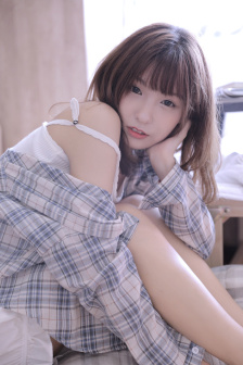 吃奶视频